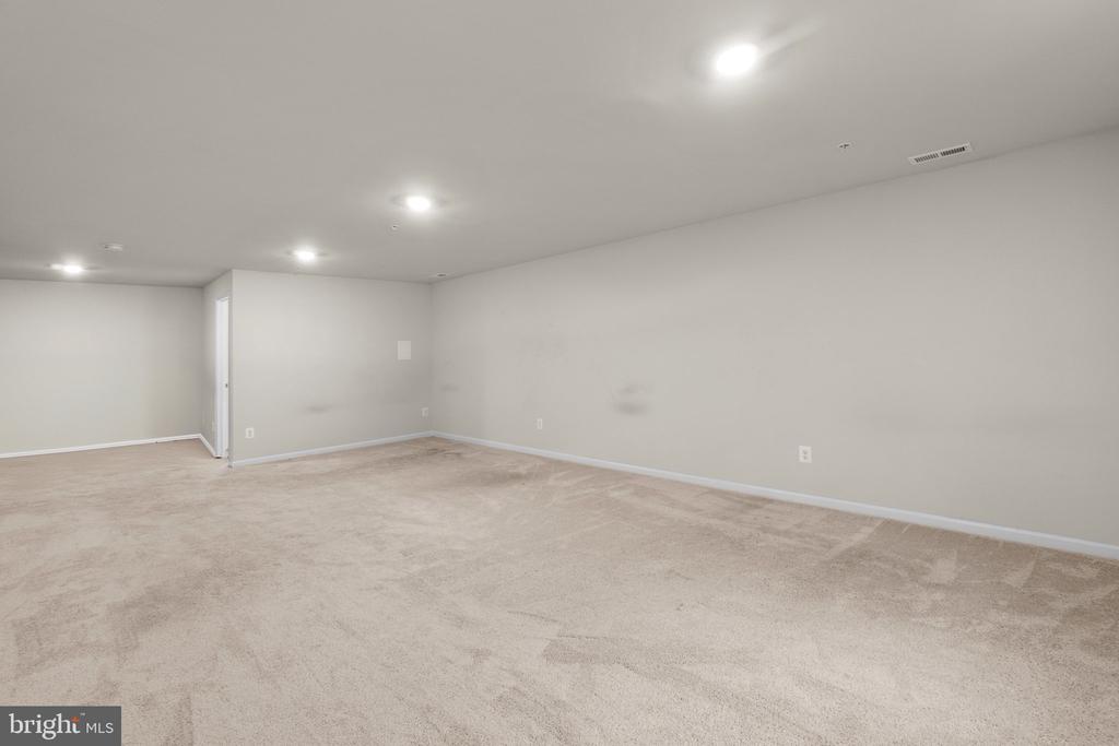 6 Westview Dr