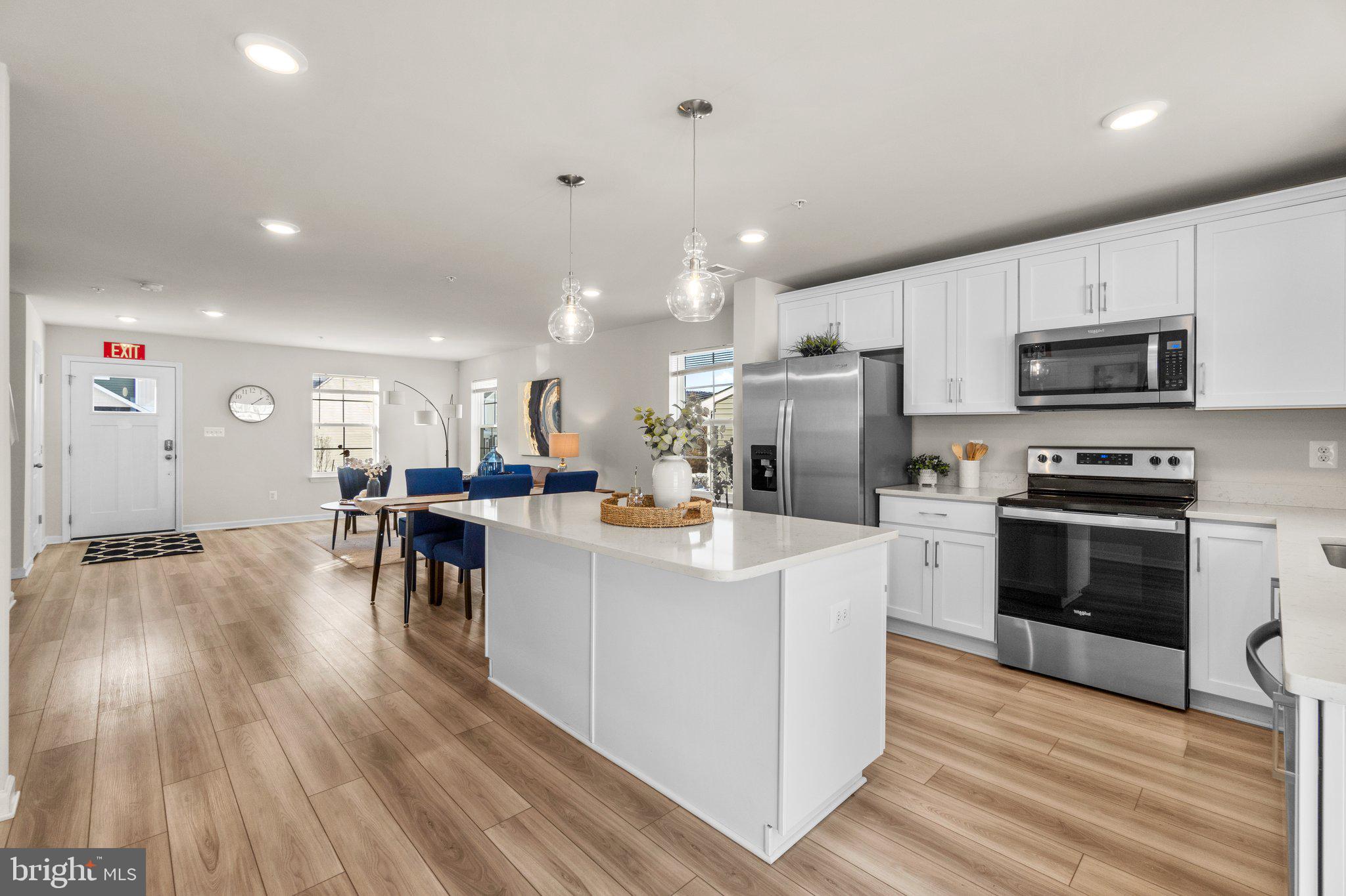 6 Westview Dr