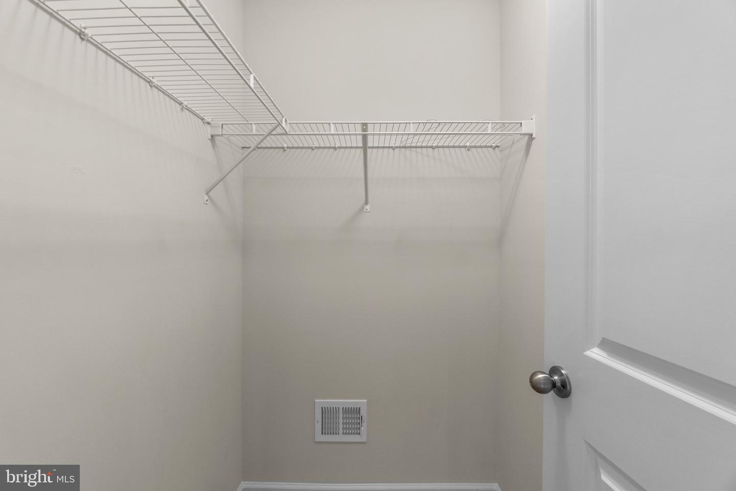 6 Westview Dr