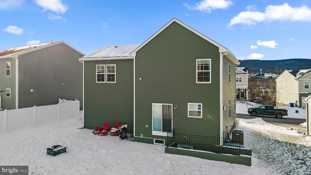 6 Westview Dr