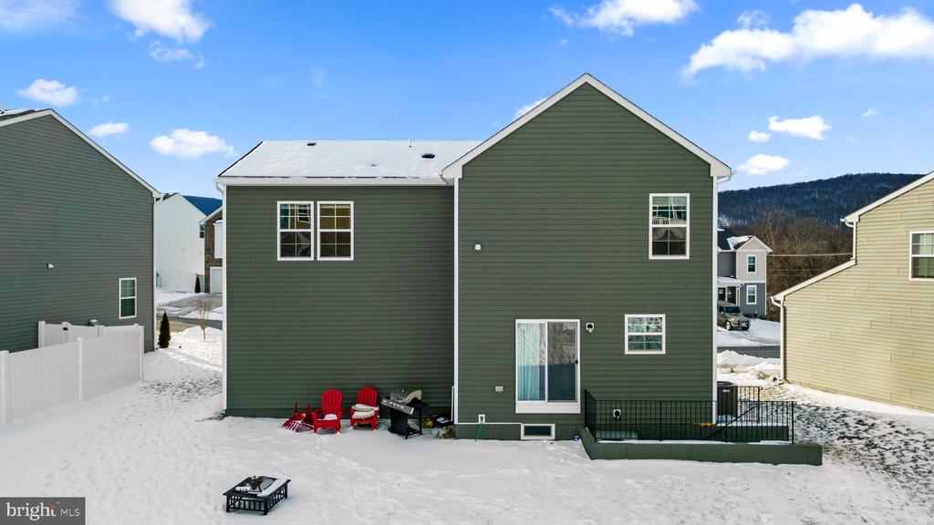 6 Westview Dr