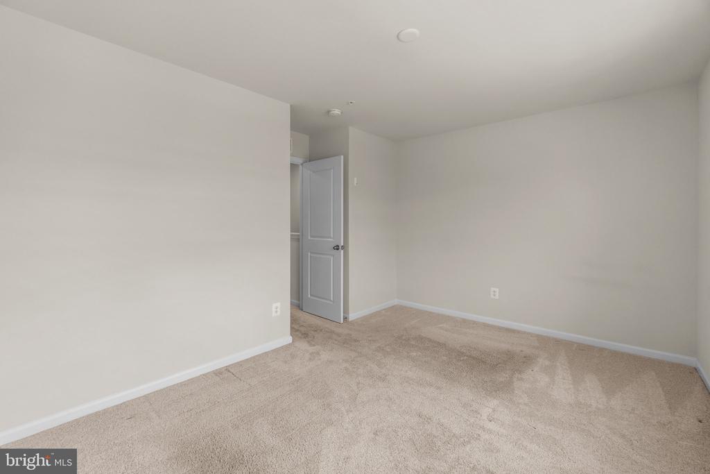 6 Westview Dr