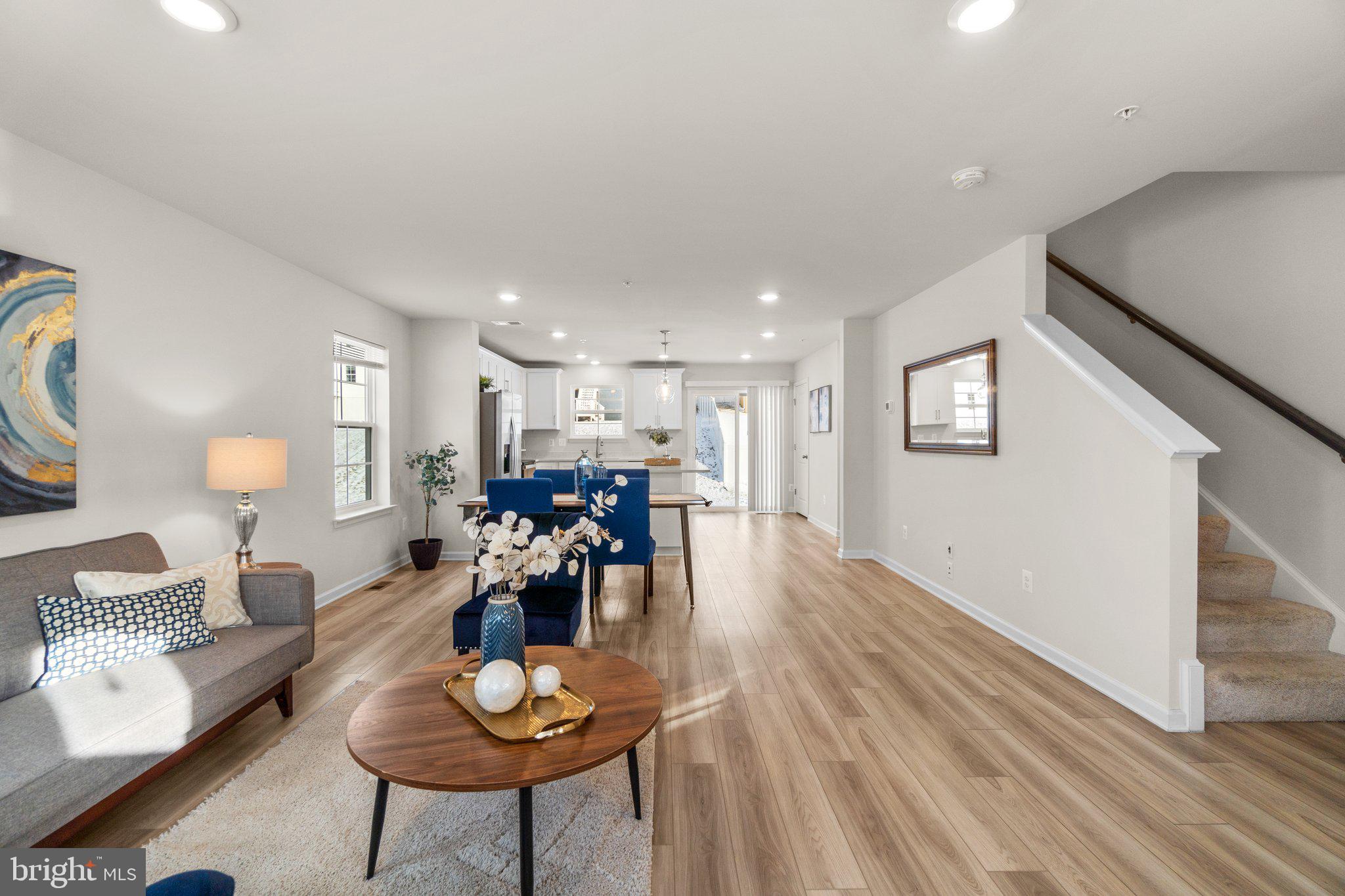 6 Westview Dr
