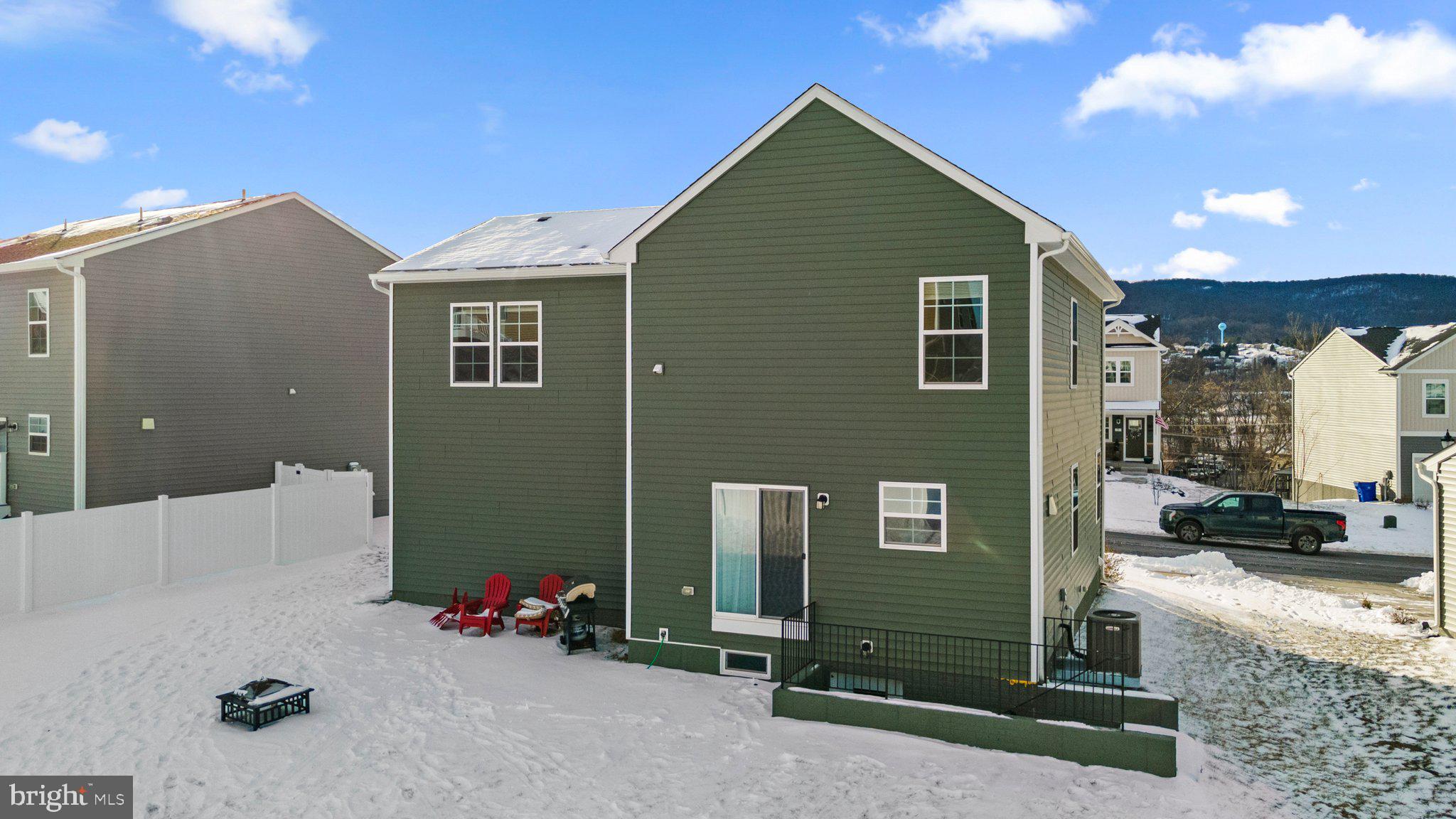 6 Westview Dr