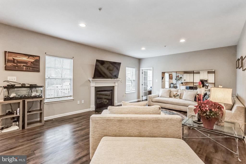 2124 BATTERY LANE