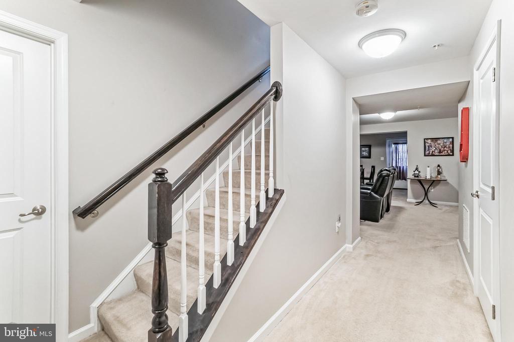 2124 BATTERY LANE