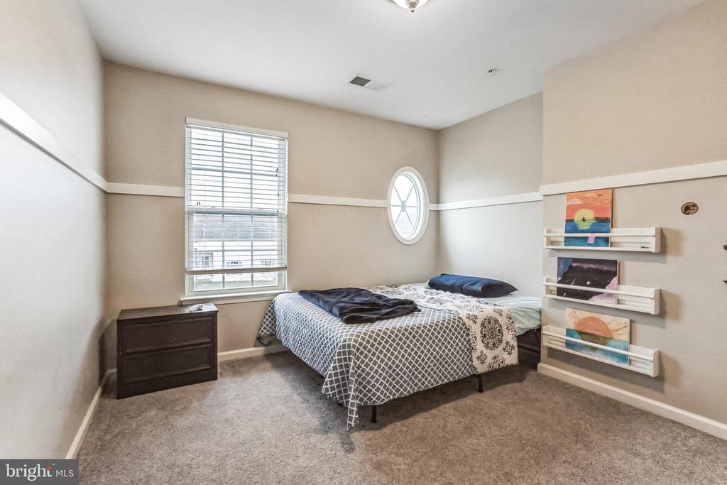 2124 BATTERY LANE