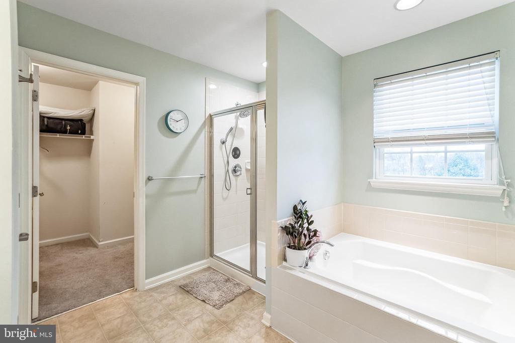 2124 BATTERY LANE