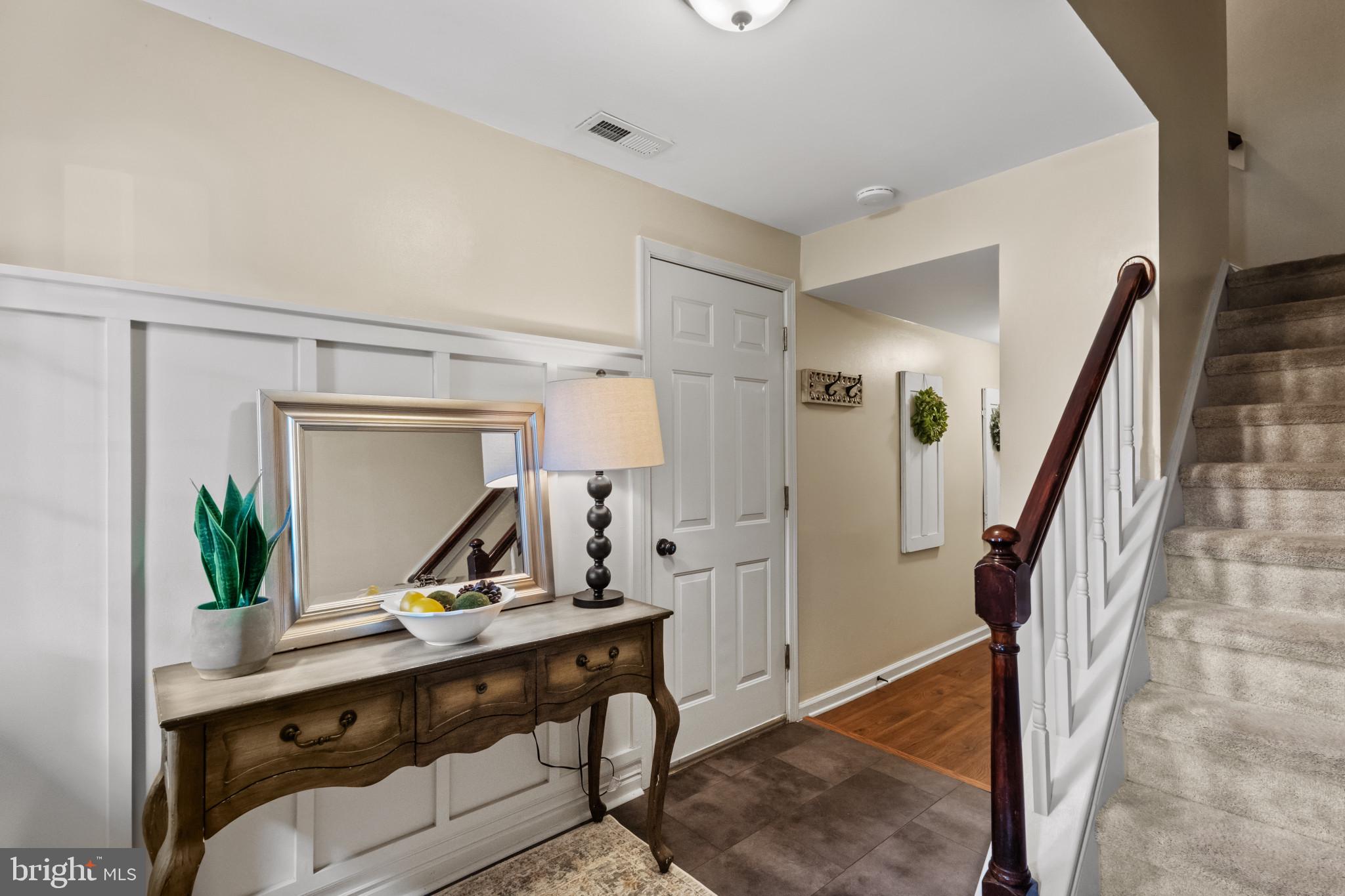 8024 HOLLOW REED COURT