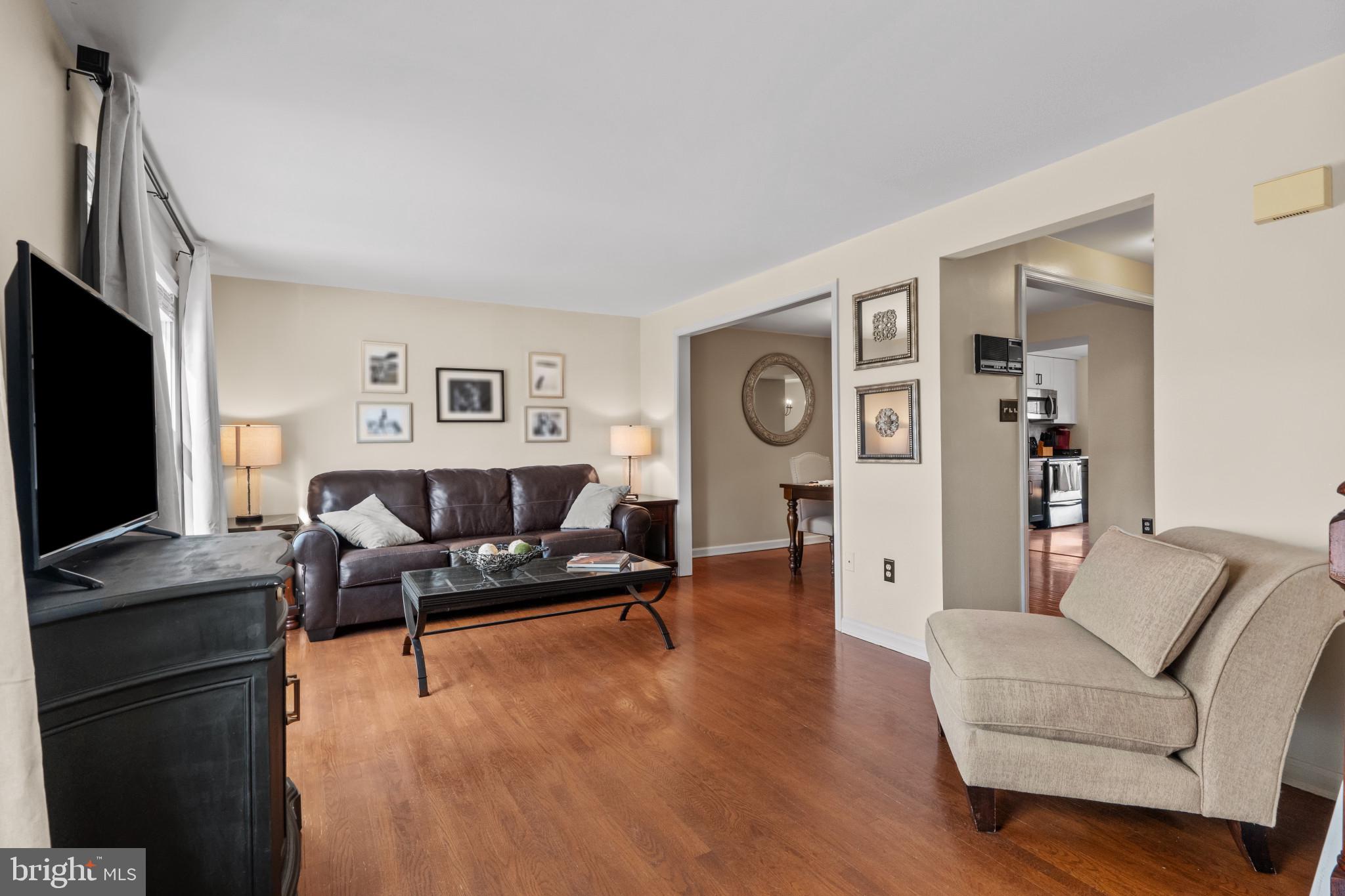 8024 HOLLOW REED COURT