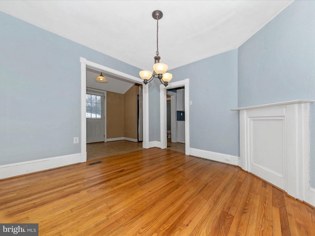1802 S MAIN