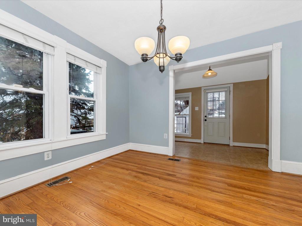 1802 S MAIN