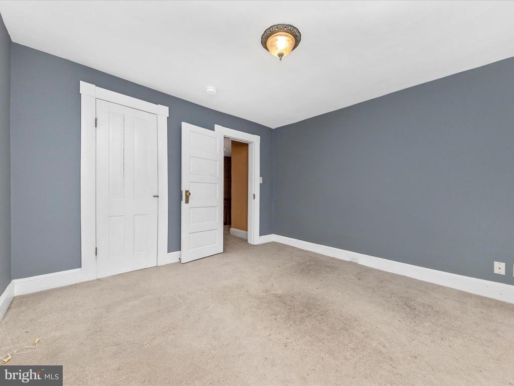 1802 S MAIN