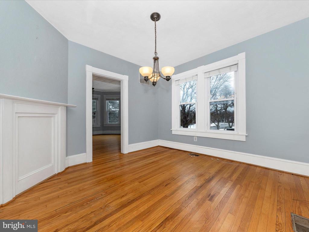 1802 S MAIN