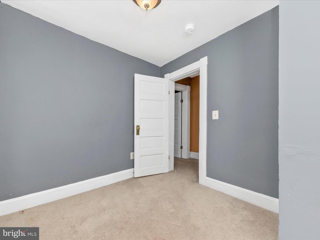 1802 S MAIN