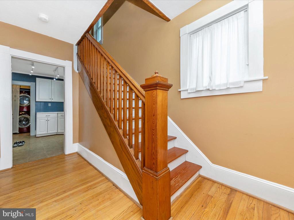 1802 S MAIN