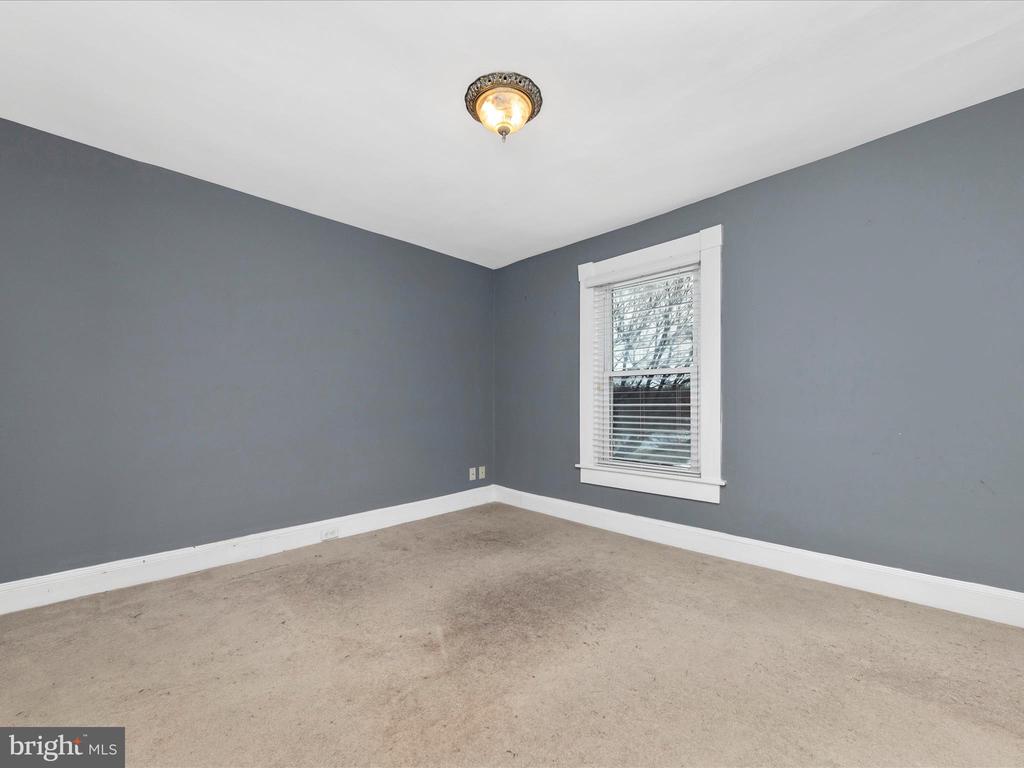 1802 S MAIN