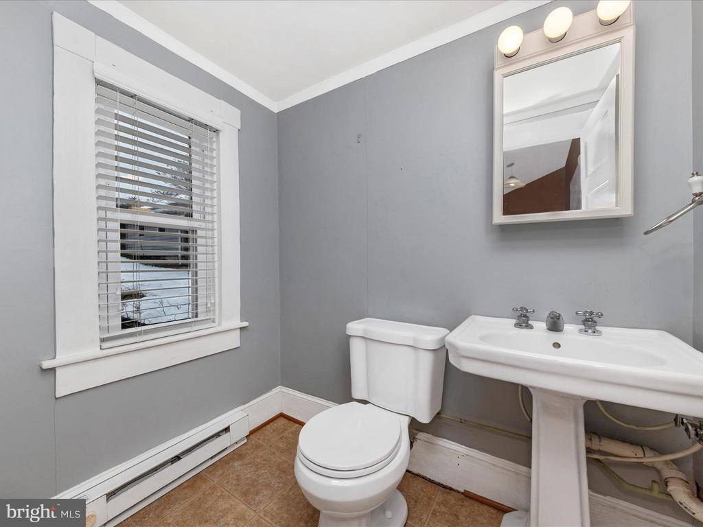 1802 S MAIN
