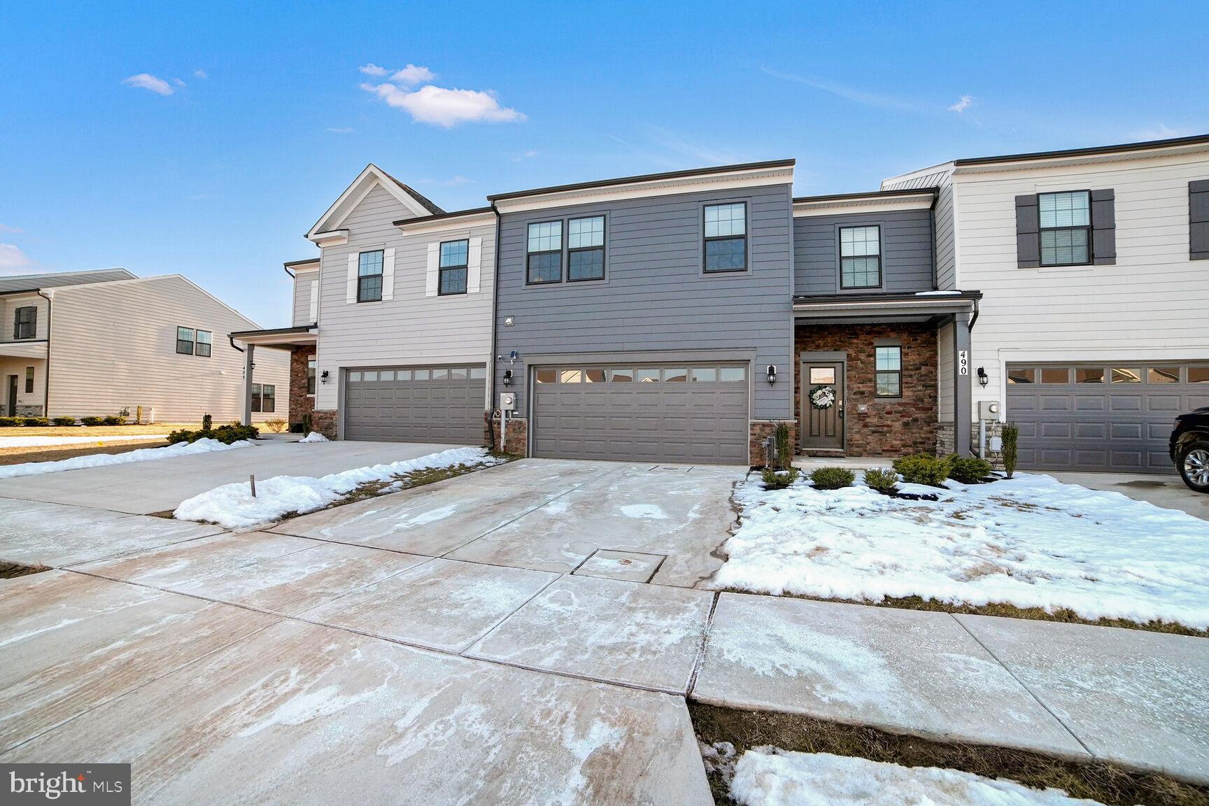 490 Herringbone Way
