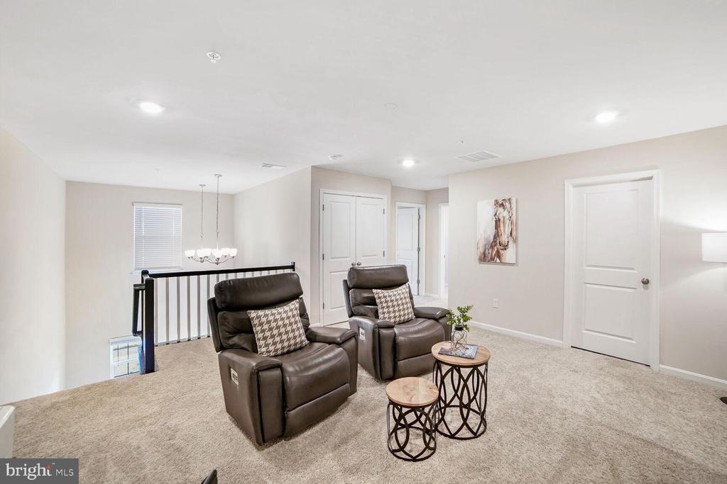 490 Herringbone Way