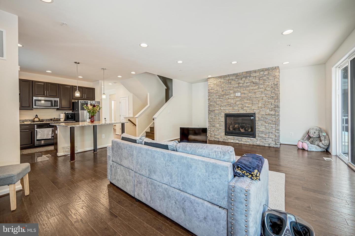 5664 SCOTT RIDGE PL