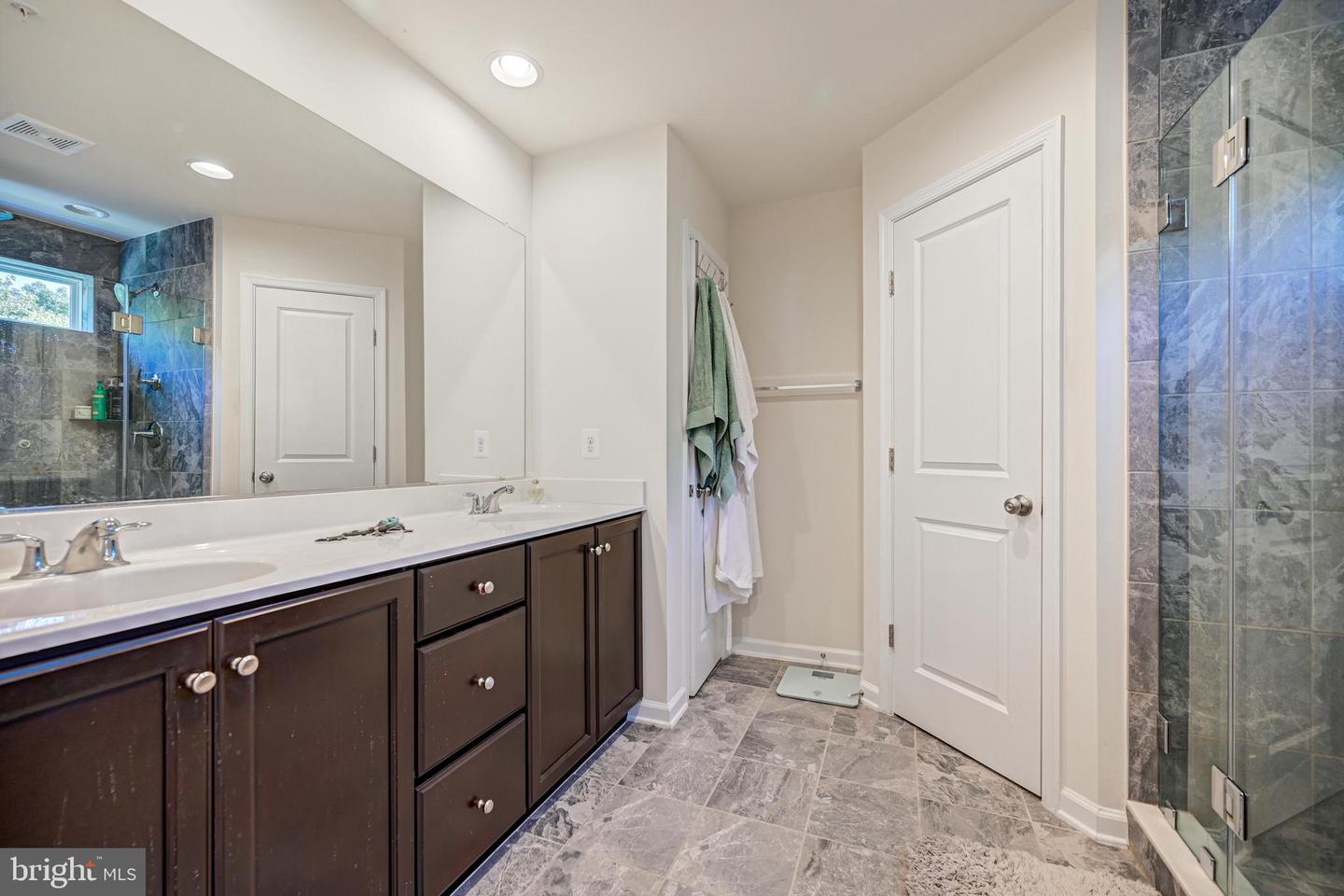 5664 SCOTT RIDGE PL