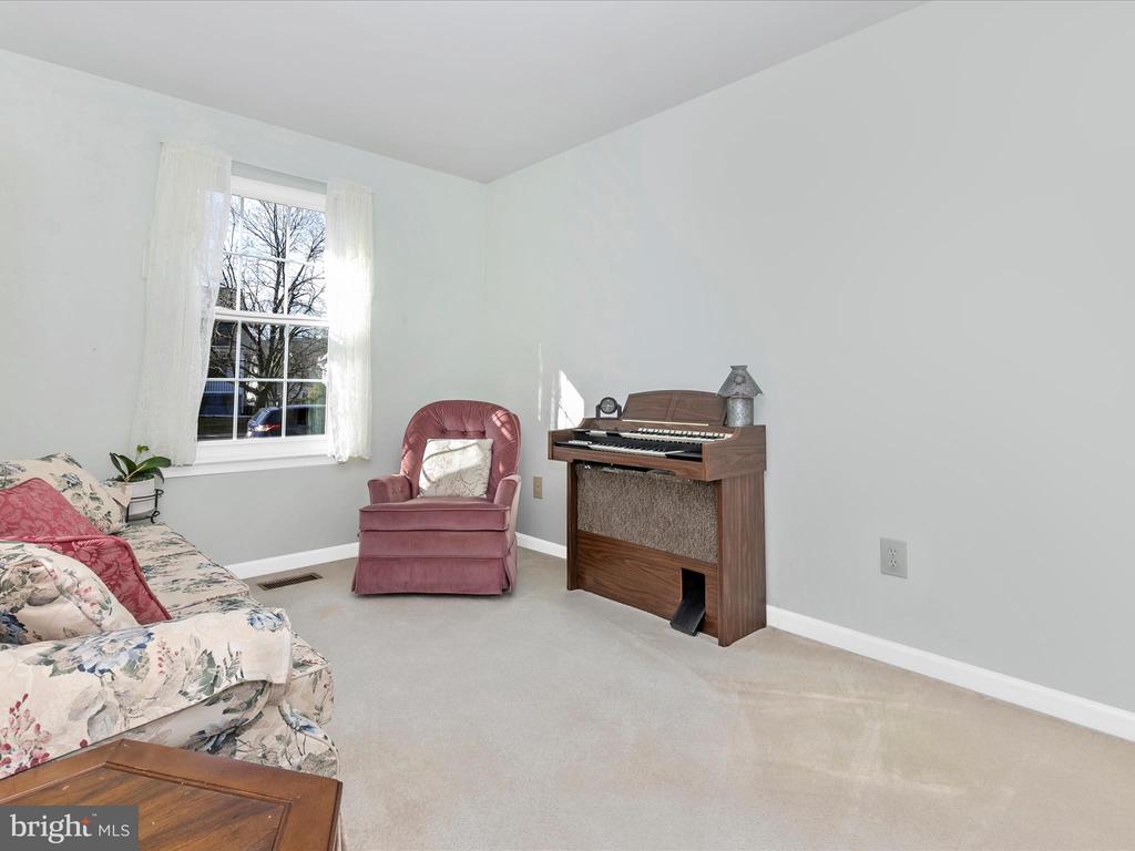 216 Lake Coventry Dr