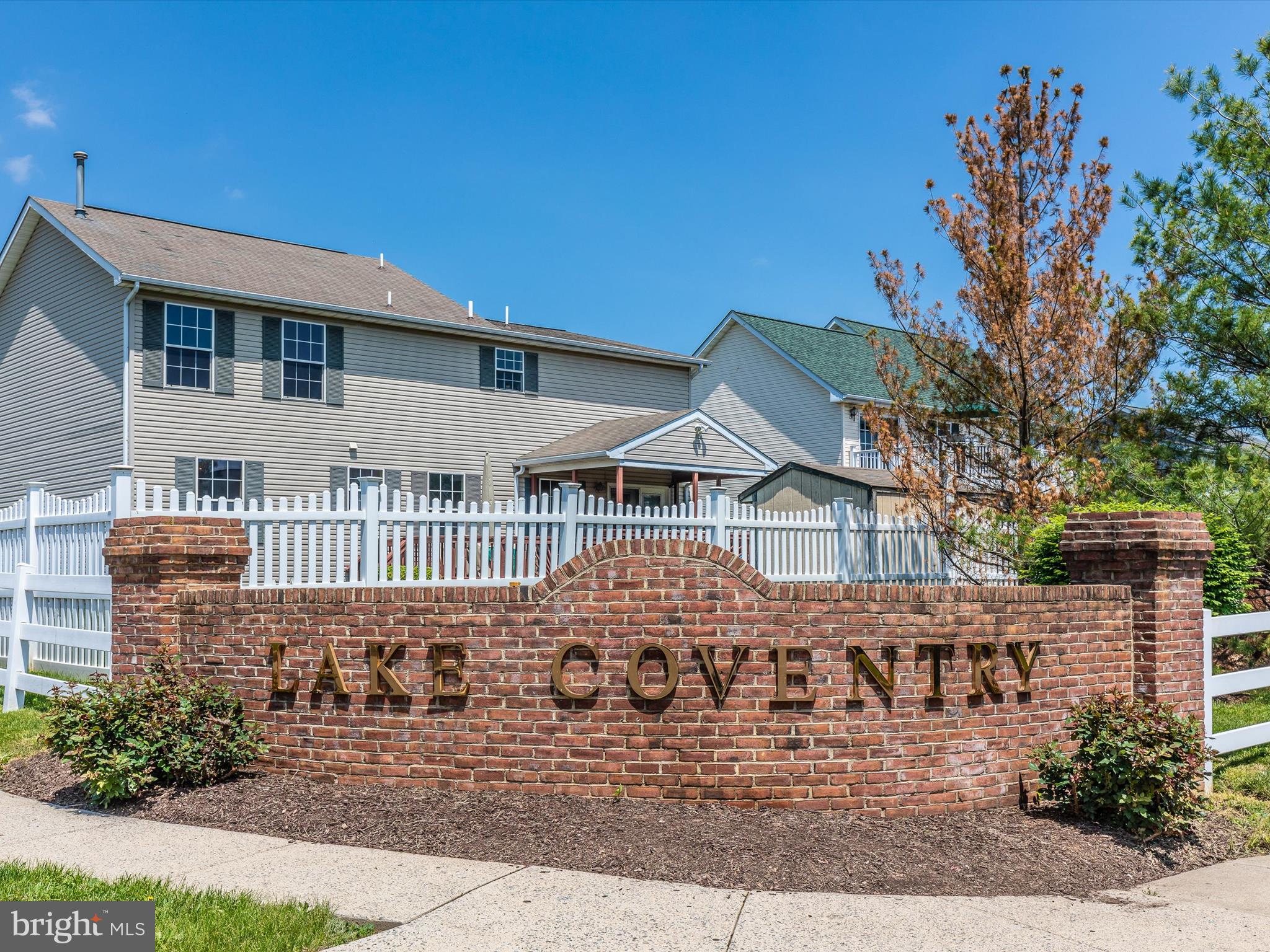 216 Lake Coventry Dr