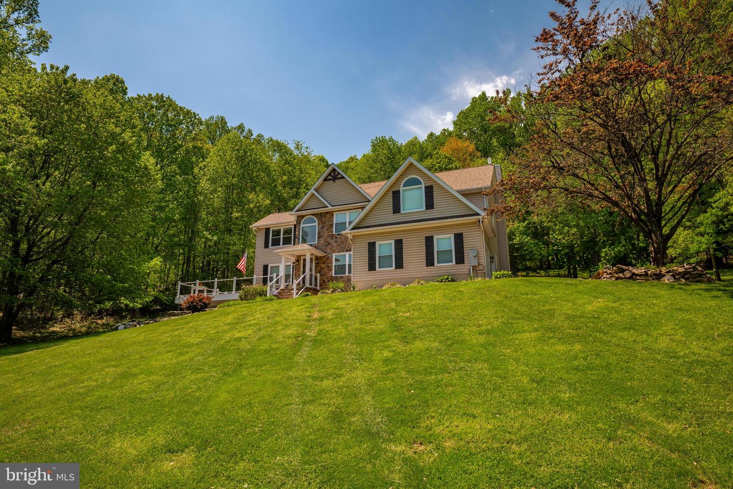 9833 Fox Rd