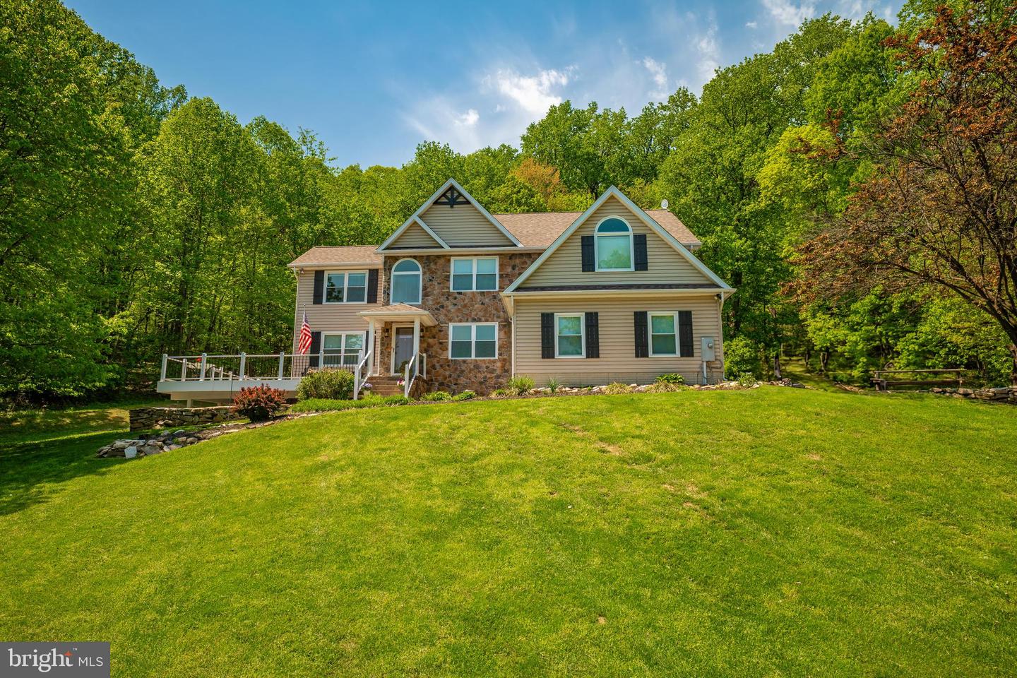 9833 Fox Rd