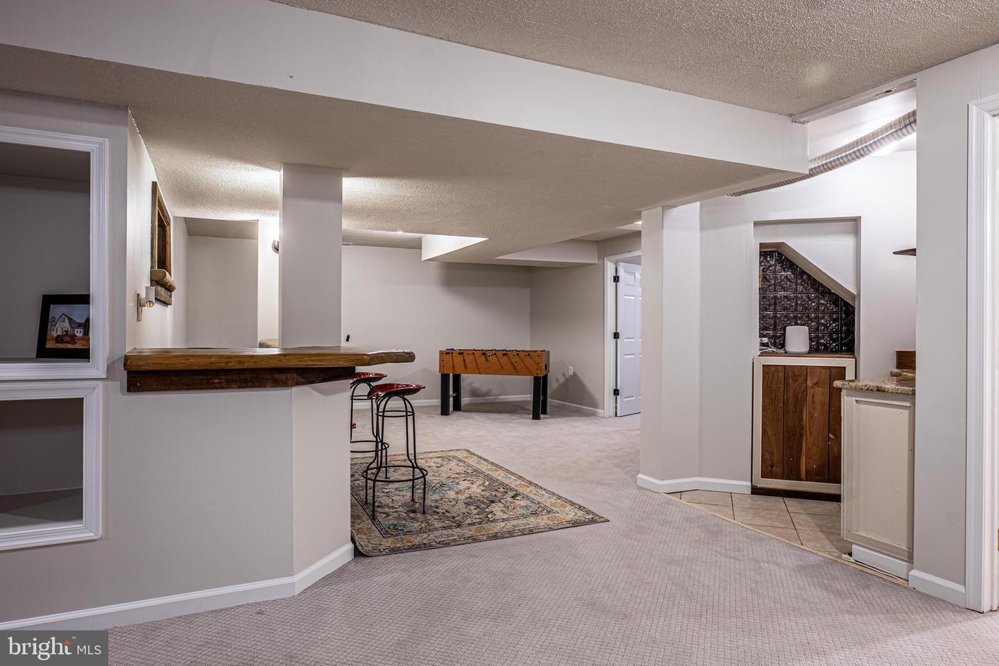 9833 Fox Rd
