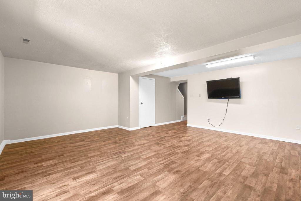 5023 Canvasback Ct