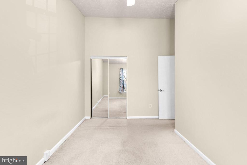 5023 Canvasback Ct