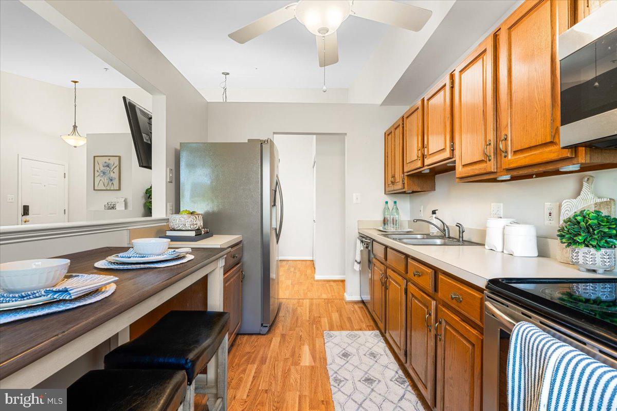 3860 SHADYWOOD DRIVE 3B