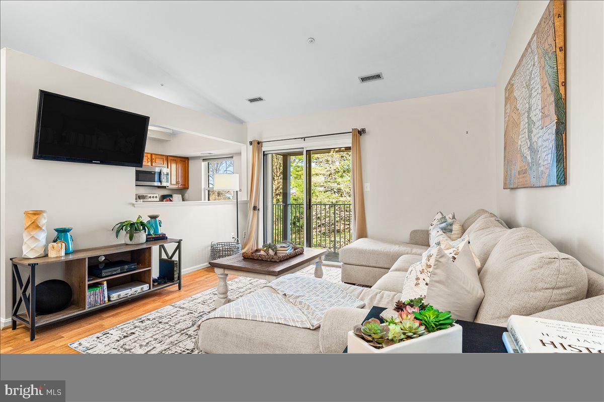 3860 SHADYWOOD DRIVE 3B