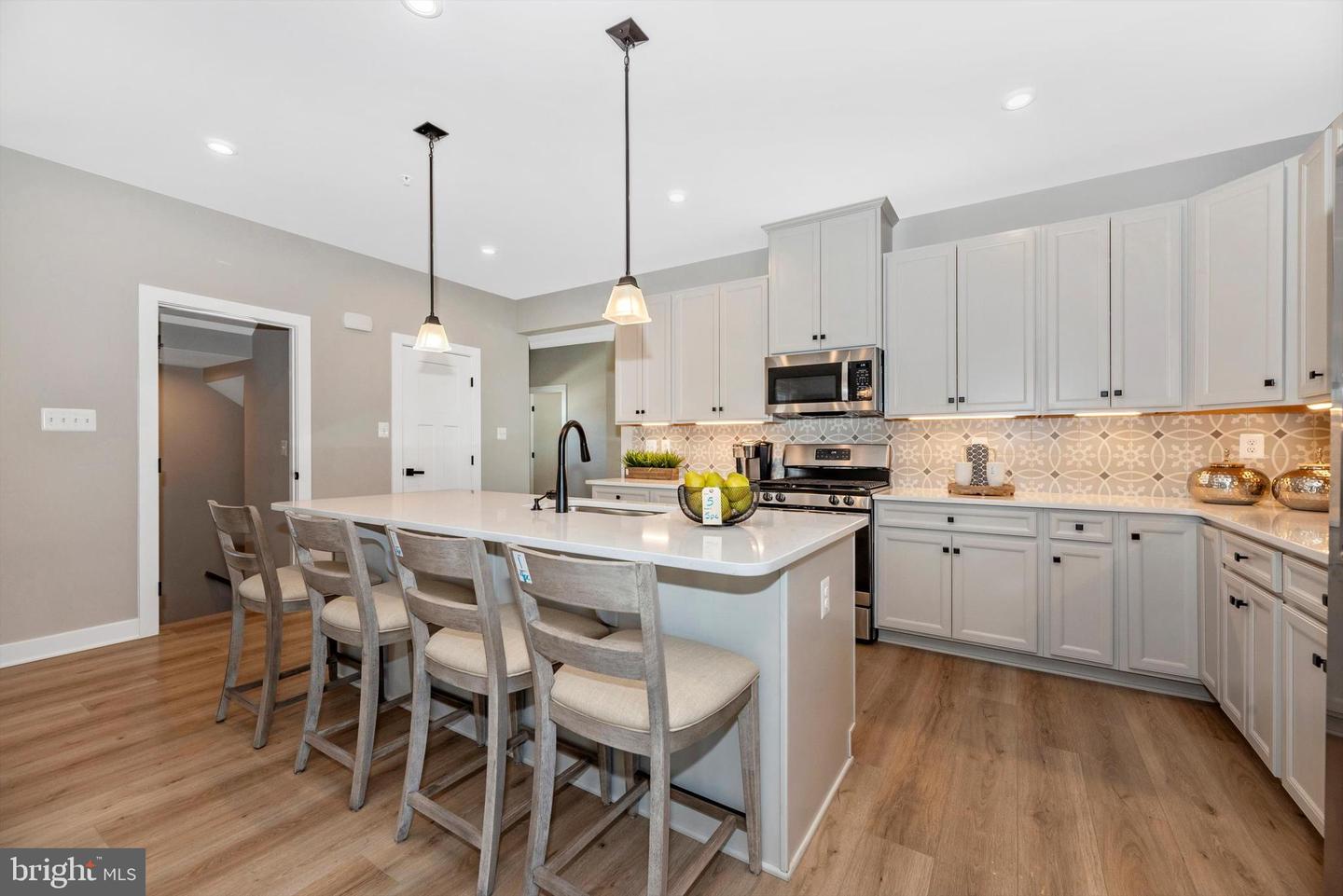 1301 Potomac View Pkwy
