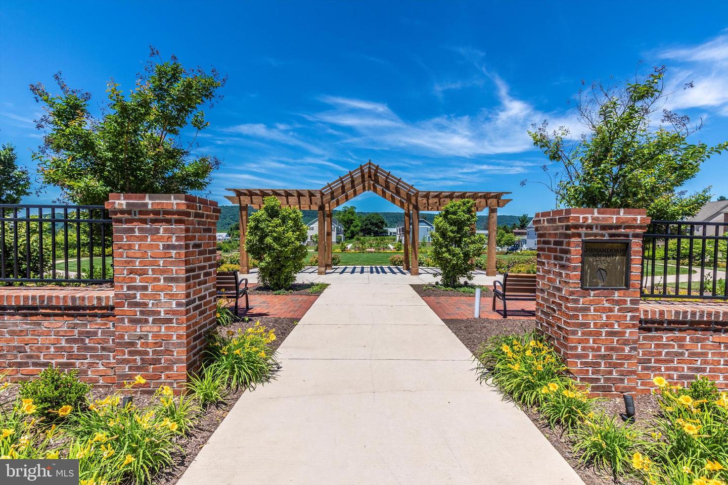 1301 Potomac View Pkwy