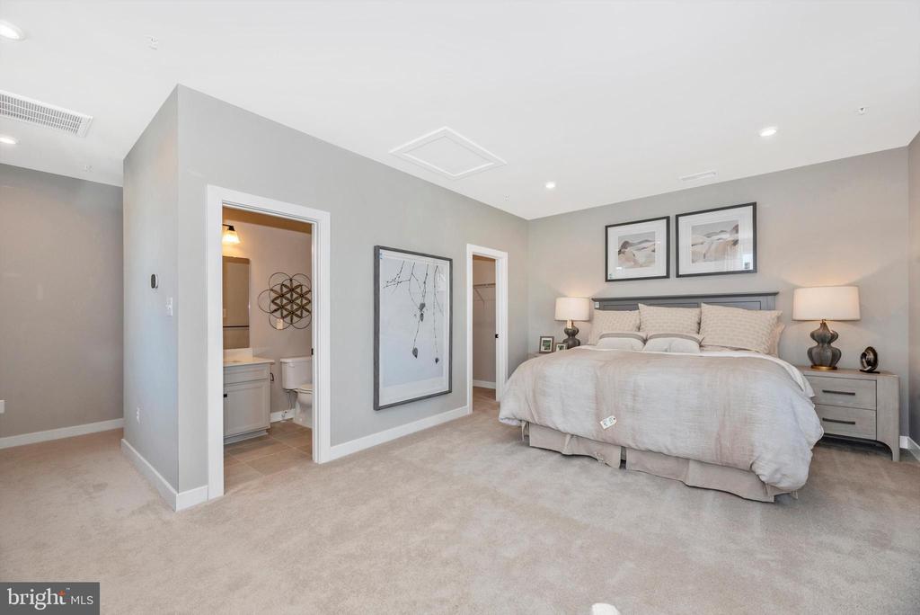 1301 Potomac View Pkwy