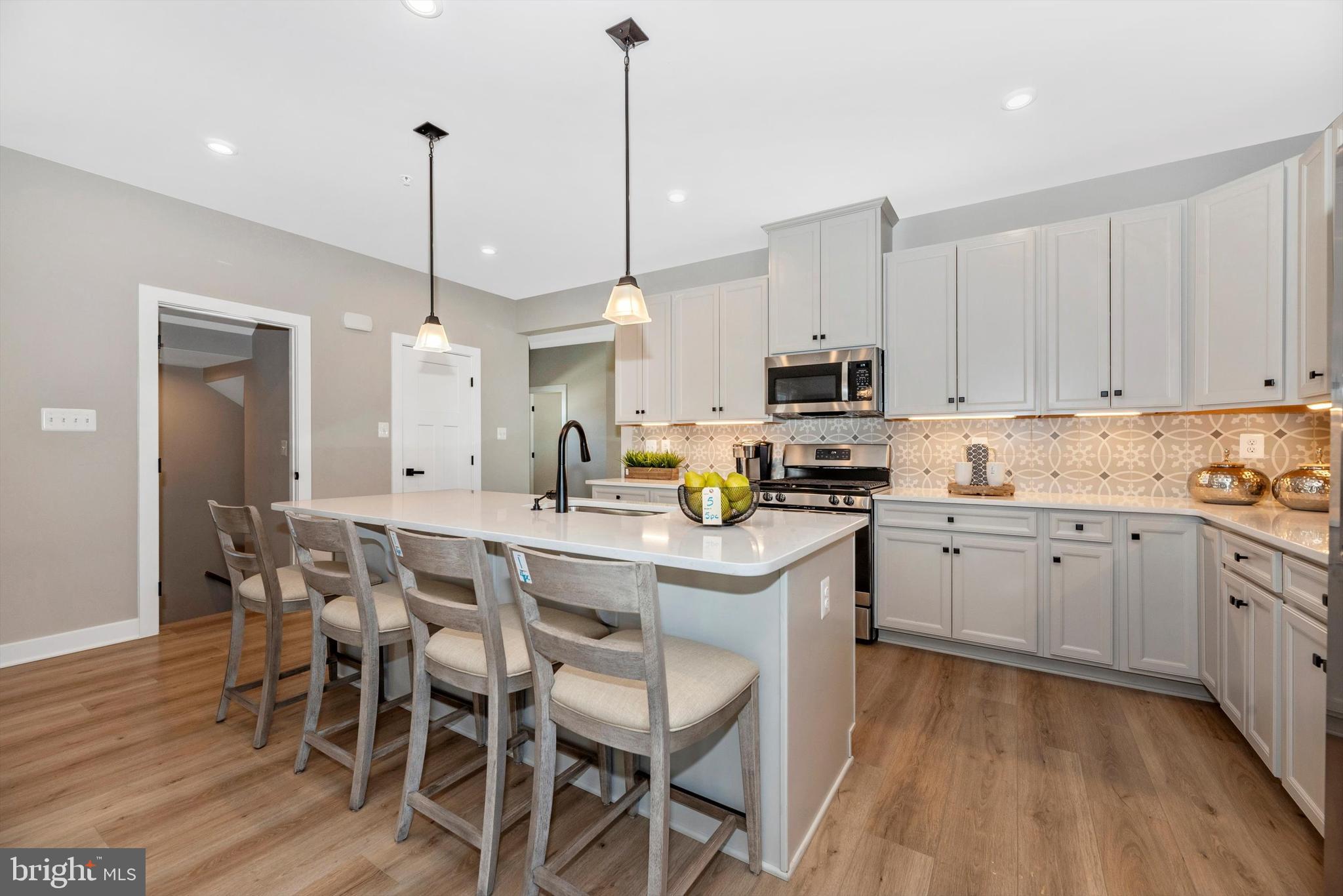 1301 Potomac View Pkwy