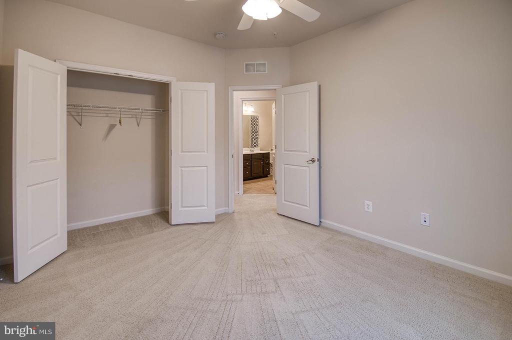 2608-A EGRET WAY