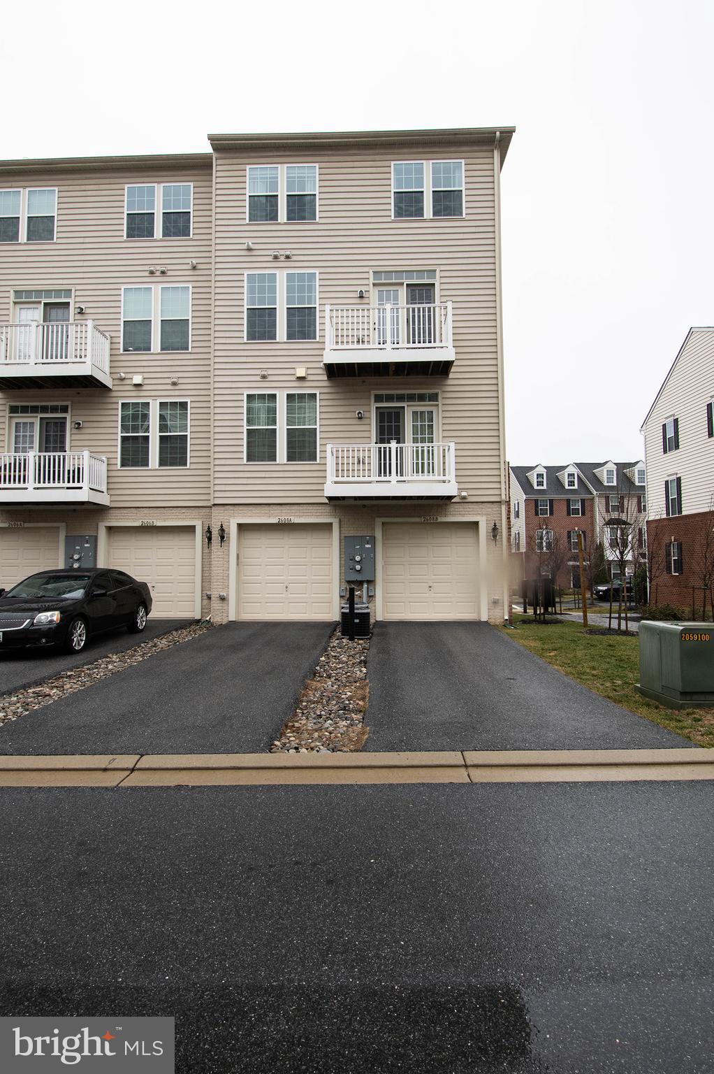 2608-A EGRET WAY