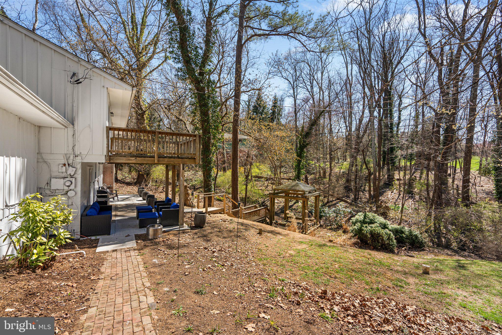 8607 Pinecliff Dr