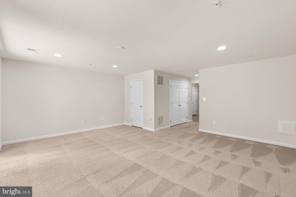 2061 Spring Run Cir