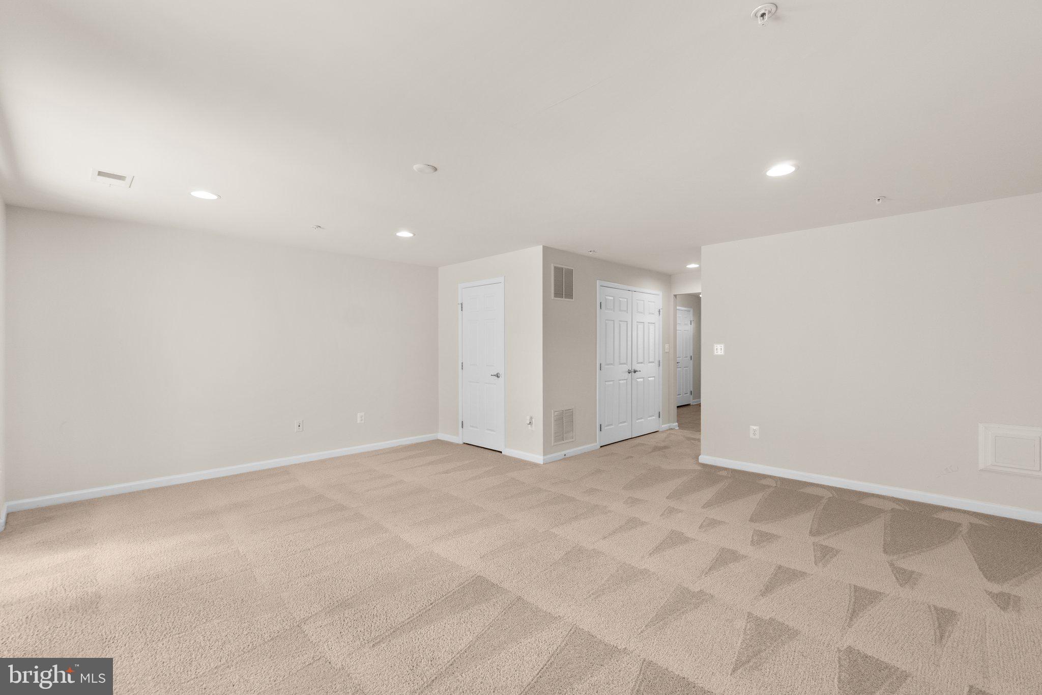2061 Spring Run Cir