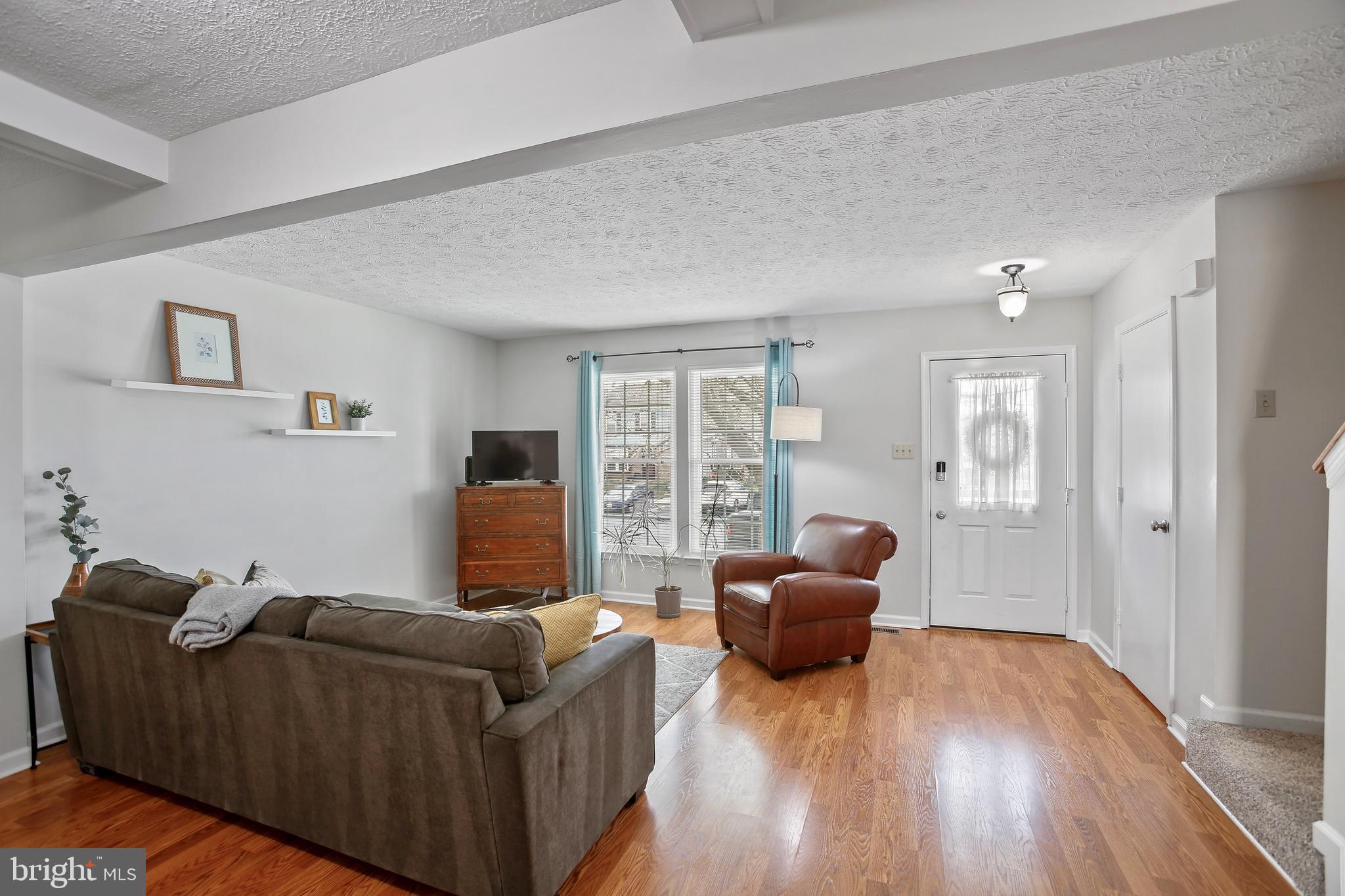 6786 WOOD DUCK COURT