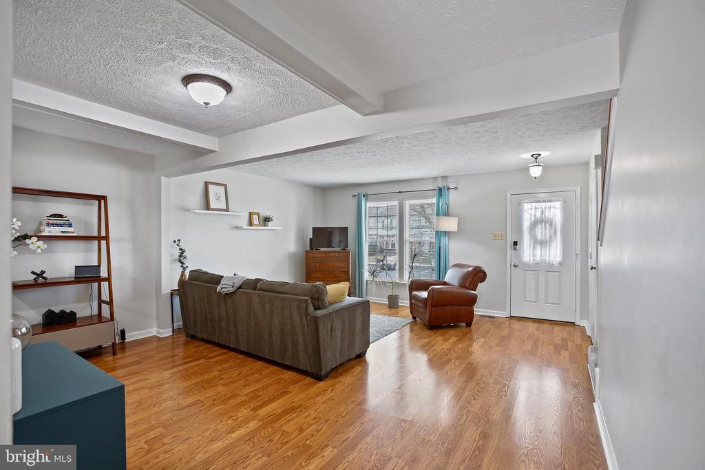 6786 WOOD DUCK COURT