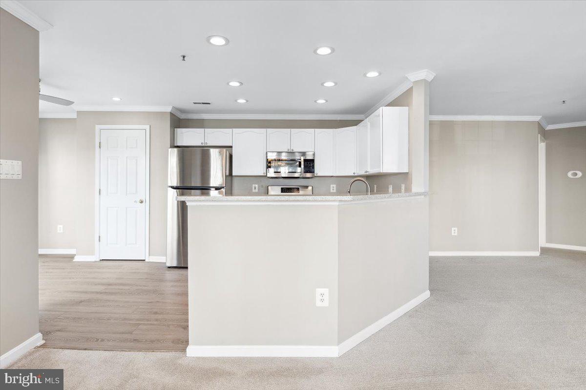 599 CAWLEY DR #2A