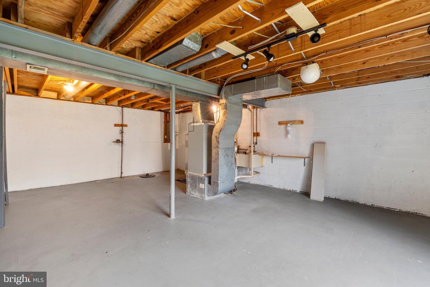 1724 Heather Ln