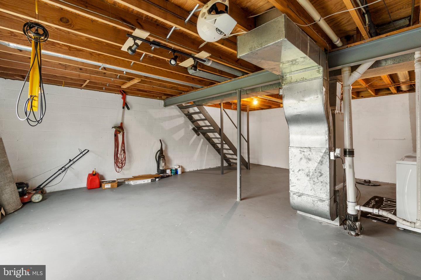 1724 Heather Ln