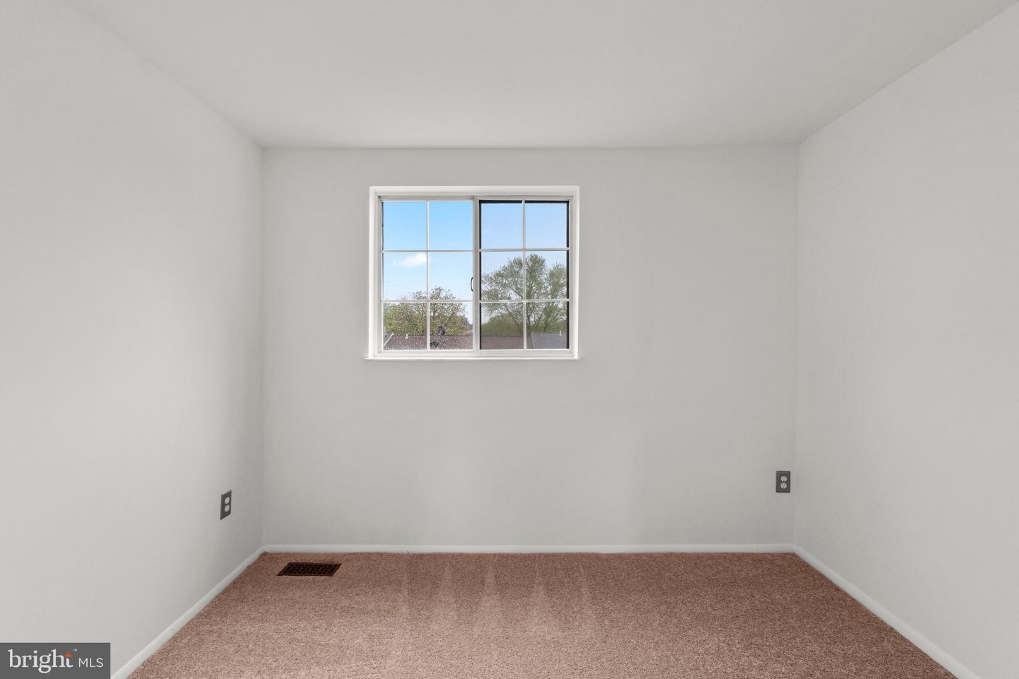 1724 Heather Ln